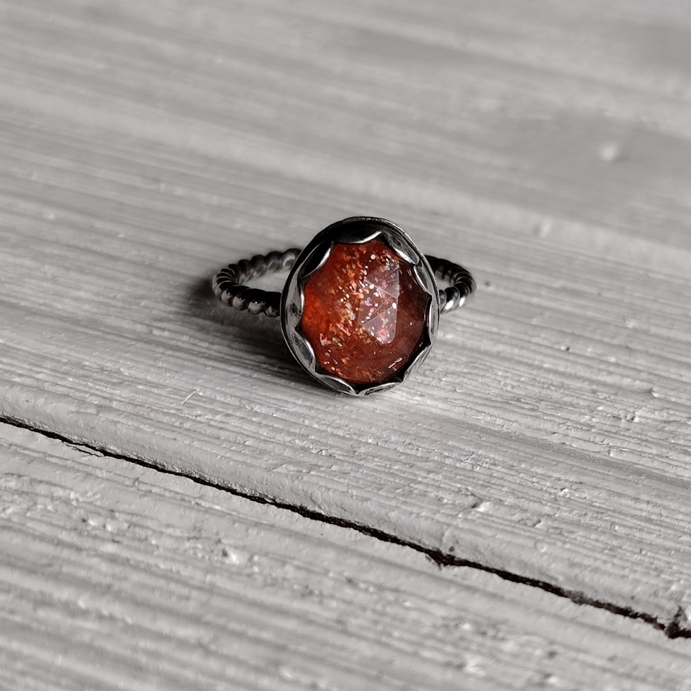 Sunstone Ring - Picture 7 of 16